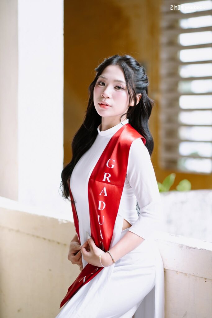 áo dài kỉ yếu